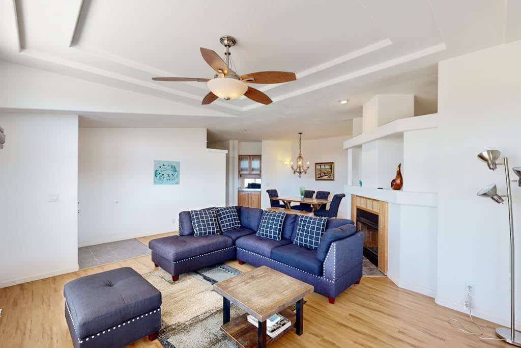 Wine Enthusiast Escape w/ Vineyard Views - 7 Miles to Downtown