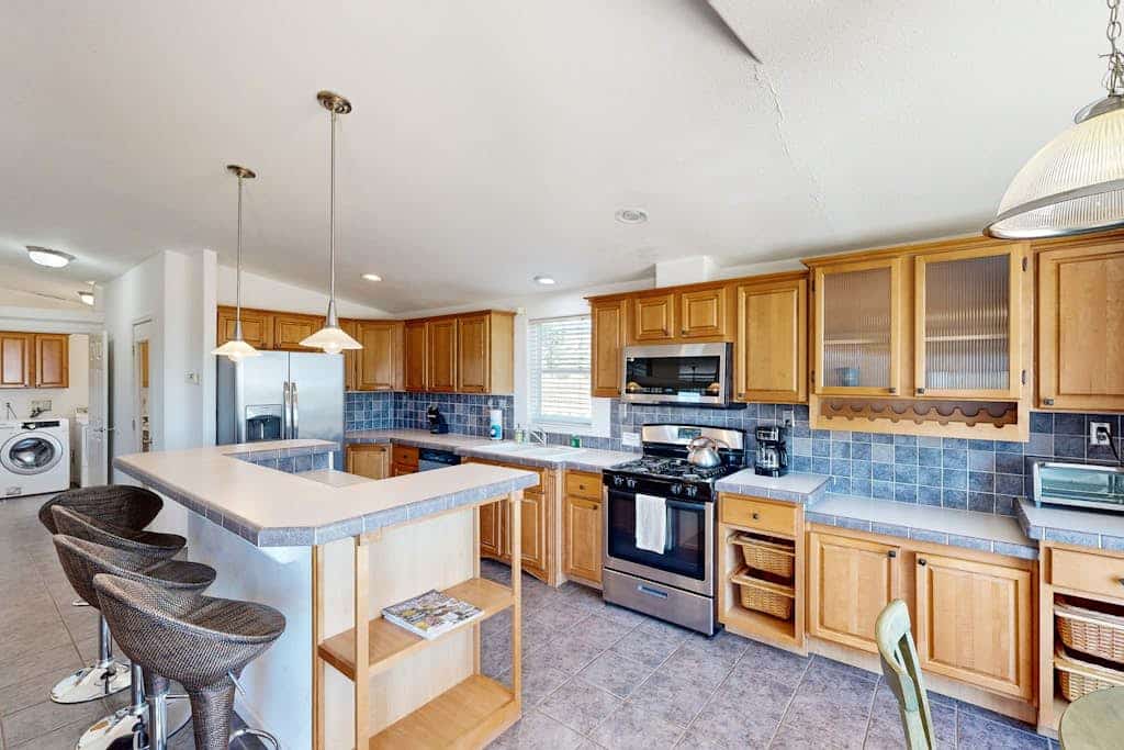 Wine Enthusiast Escape w/ Vineyard Views - 7 Miles to Downtown