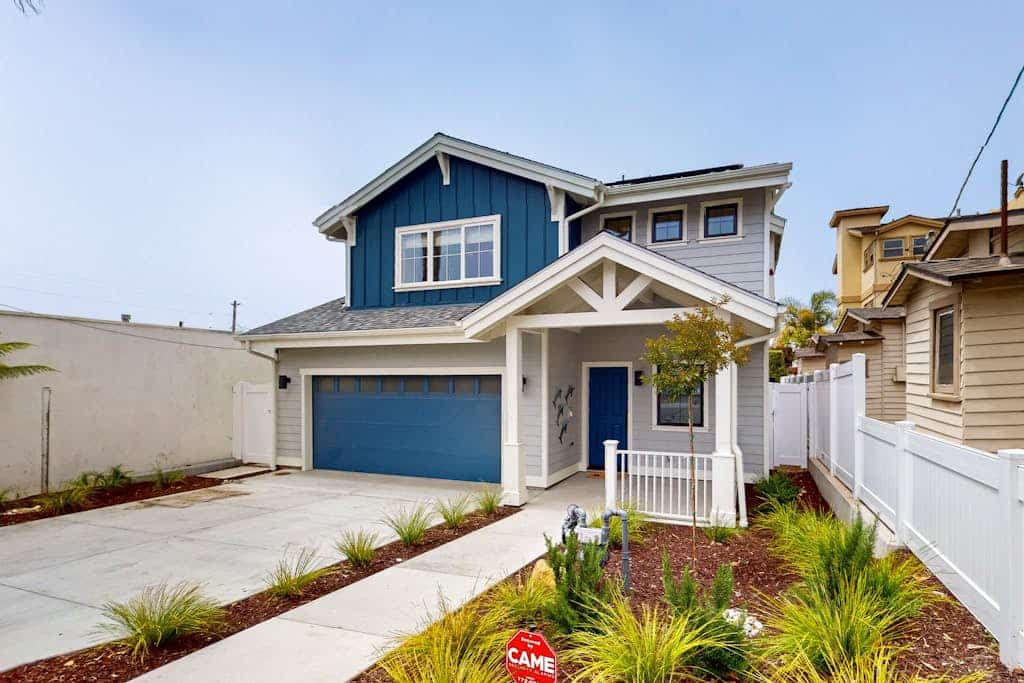 Beautiful Oceanview home with outdoor grill and spacious rooftop
