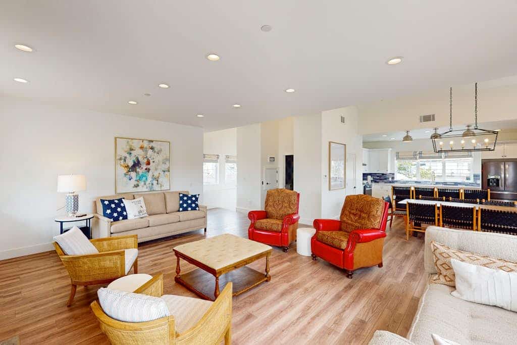 Beautiful Oceanview home with outdoor grill and spacious rooftop