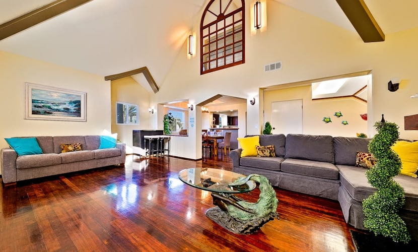 Combo 6 Bedroom Balboa Peninsula Home in Incredible Location