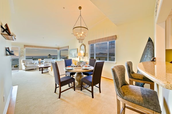 2-Story Townhouse, Ocean View Deck, Fireplace - Walk to Beach