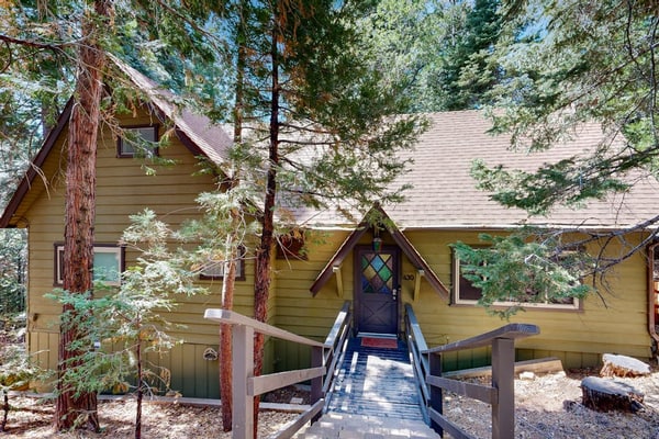 4 BD W/ Lake Access, Grill, Fire Pit, A/C, Optional Dock