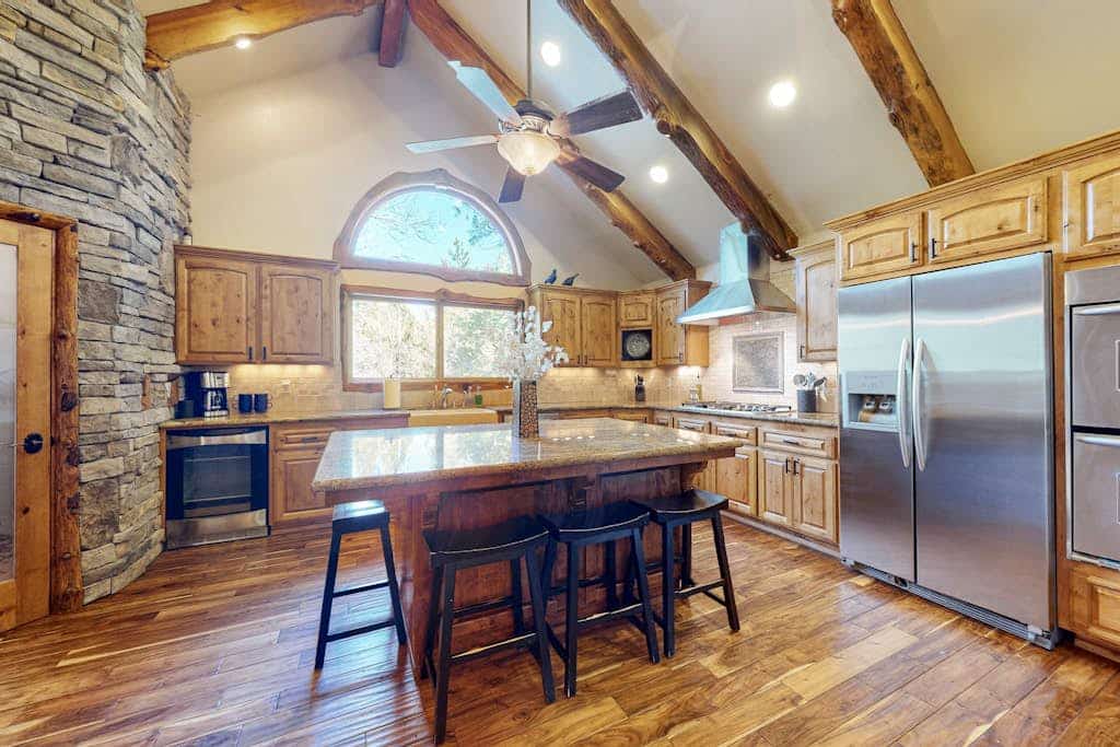 Private alpine hideaway with fireplaces, furnished deck, & designer kitchen - dog-friendly