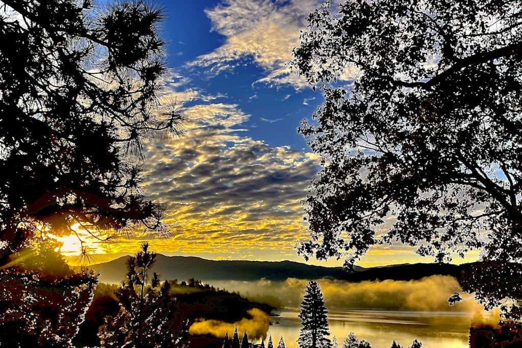 Surreal Feel Lakeview Chalette