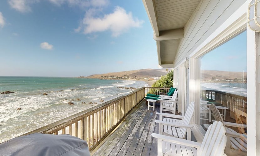 Bright Oceanfront Home with WiFi, Furnished Balcony & Spectacular Views