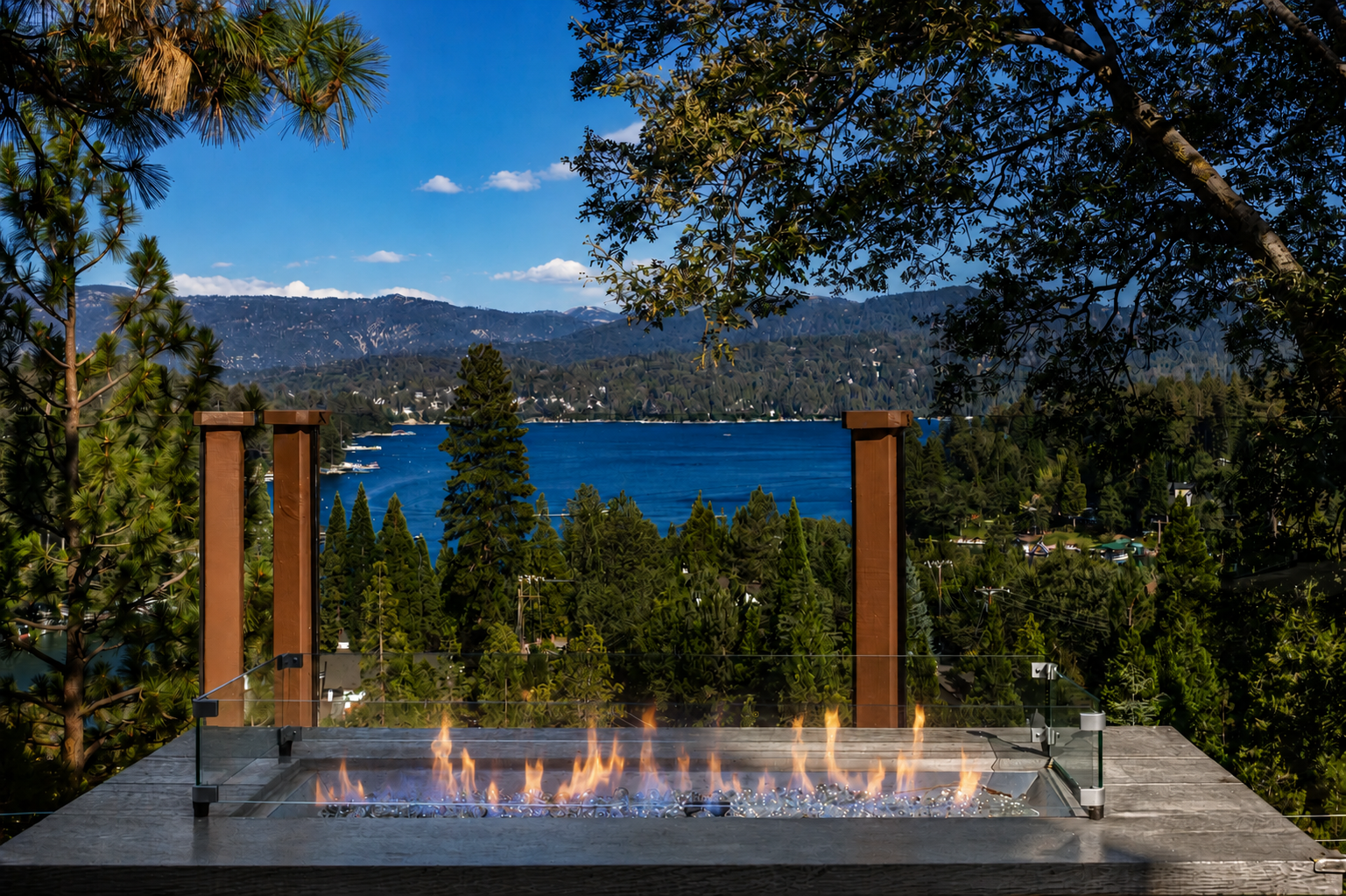 Surreal Feel Lakeview Chalet