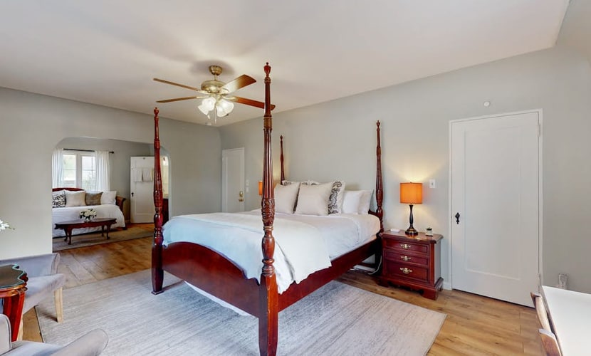 Classic beach suite 1 block to ocean - fireplace, lovely patio, near downtown