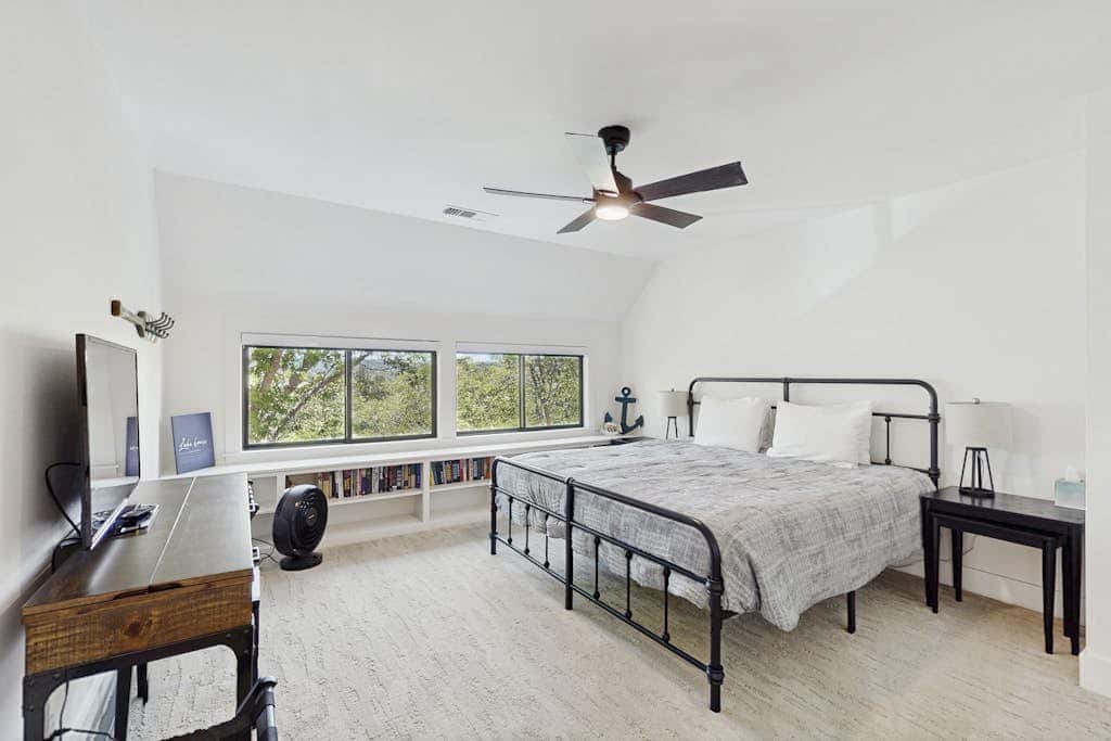 The Kingsview Lakehouse