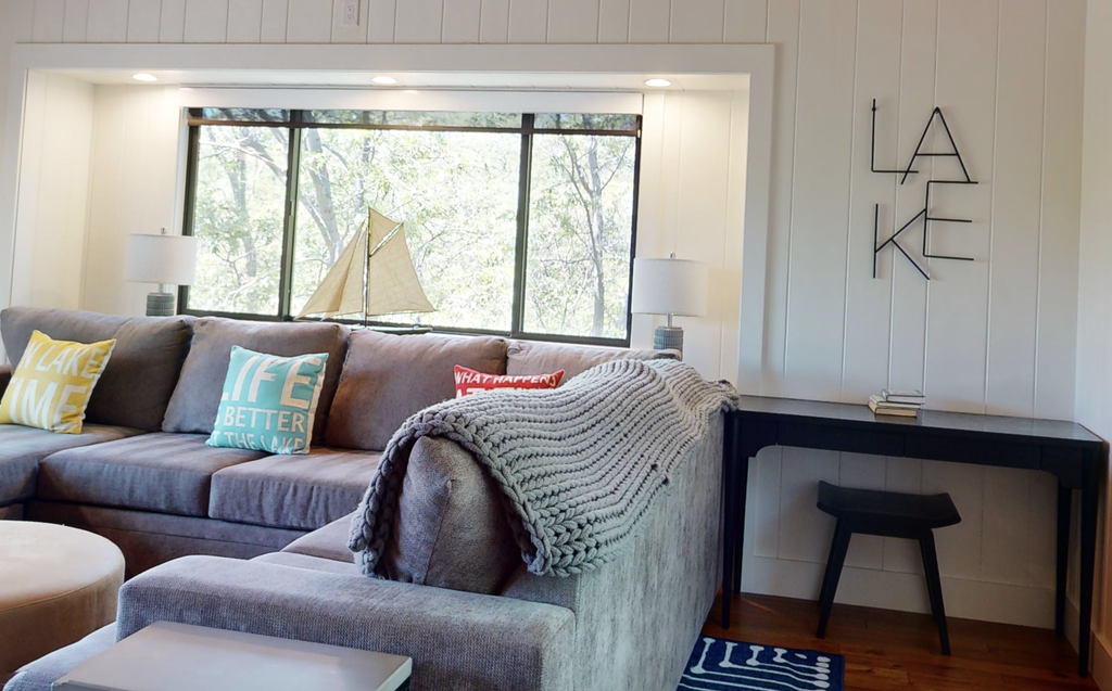 The Kingsview Lakehouse