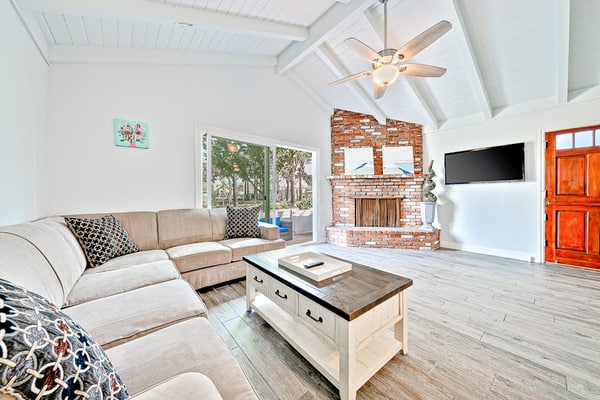 Newport home with great outdoor living & short walk to sand