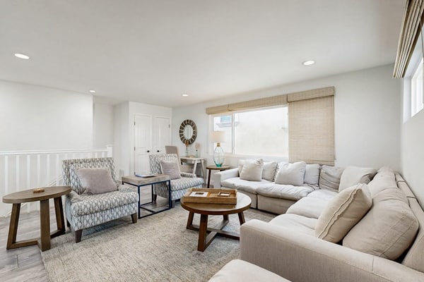 Snowbird-friendly home with great location near the ocean, washer/dryer, & WiFi