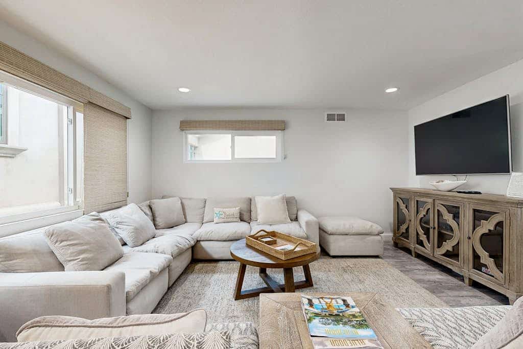 Snowbird-friendly home with great location near the ocean, washer/dryer, & WiFi