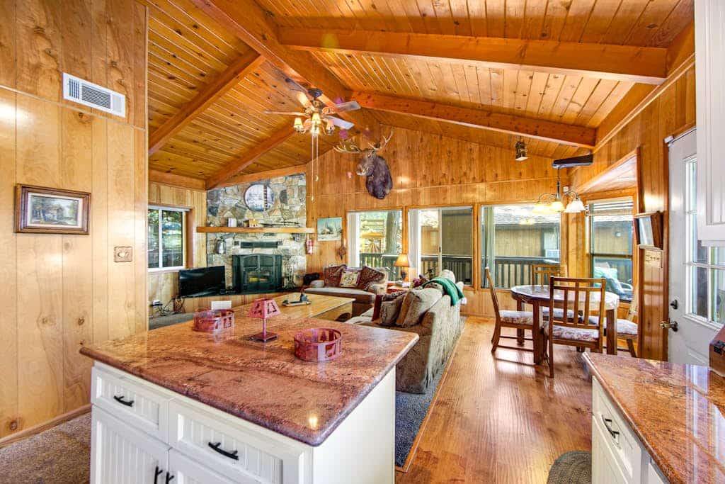 Stunning Lake view 3BD w/hot tub,  3 decks, AC, fireplace & game room