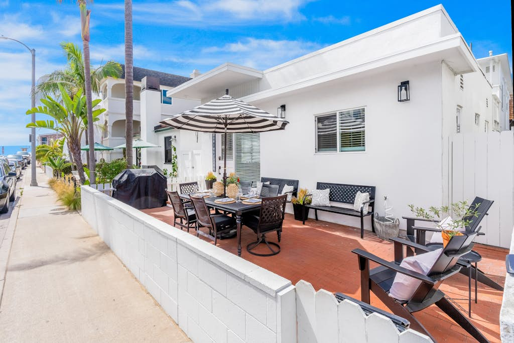 Newport Cottages A & B