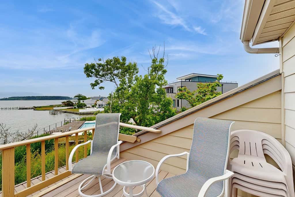 Baystrand II in Dewey Beach walk to beach