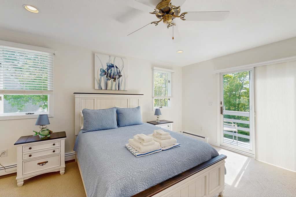 Bright Falmouth Home With Open Layout, AC & Deck
