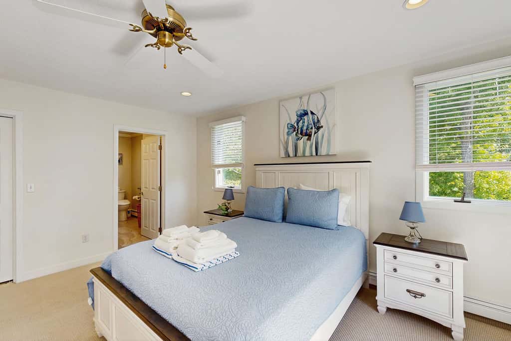 Bright Falmouth Home With Open Layout, AC & Deck