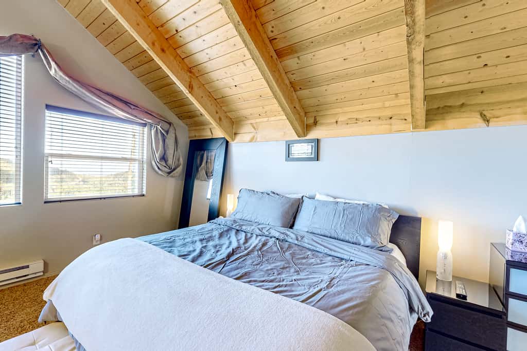 Views, Deck & Games Galore: Brian Head Home
