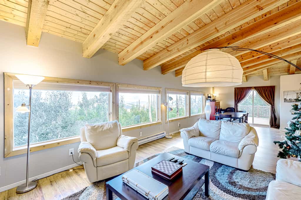 Views, Deck & Games Galore: Brian Head Home
