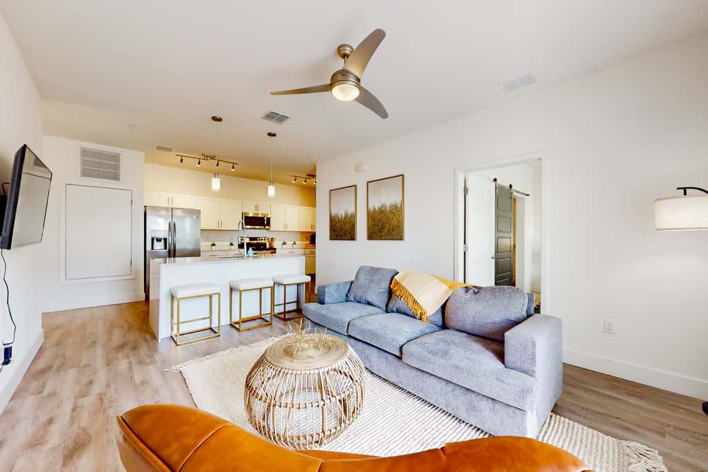 2 Mi to UF Campus! Dog-Friendly Condo w/ Pool