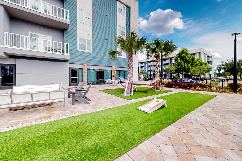 2 Mi to UF Campus! Dog-Friendly Condo w/ Pool
