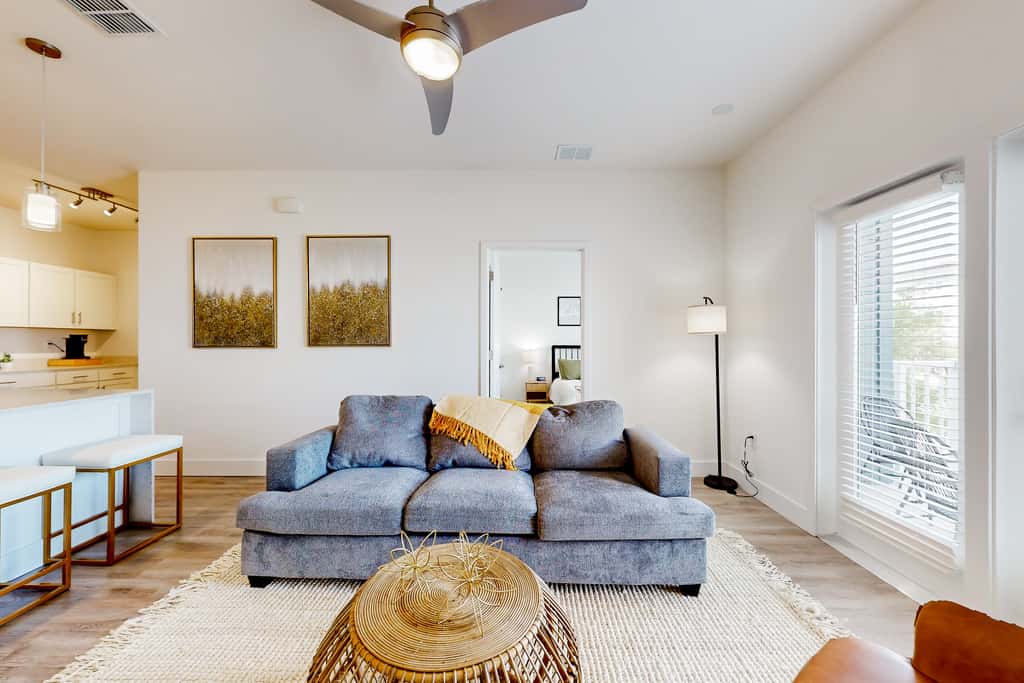 2 Mi to UF Campus! Dog-Friendly Condo w/ Pool