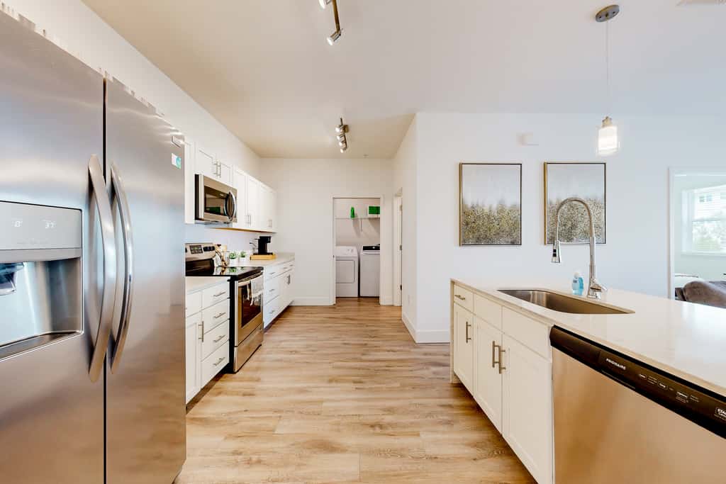 2 Mi to UF Campus! Dog-Friendly Condo w/ Pool