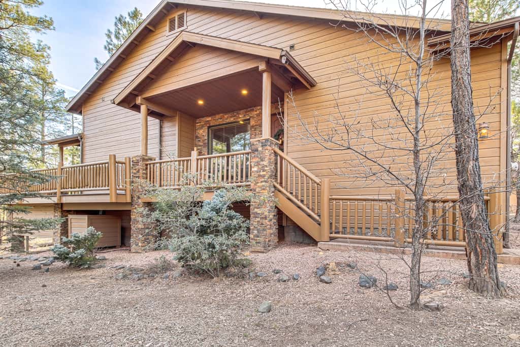 Hot Tub, Deck & Grill! Mtn Retreat in Show Low