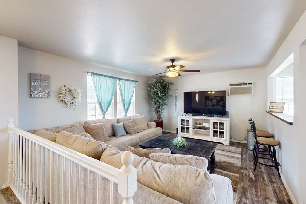Parowan Gem: Ideal for Extended Stays!
