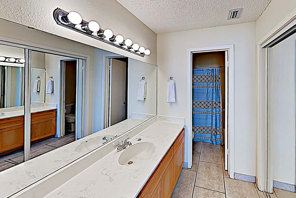 Resort 2BR w/ Patio, Perks: Suntide III - Unit 104