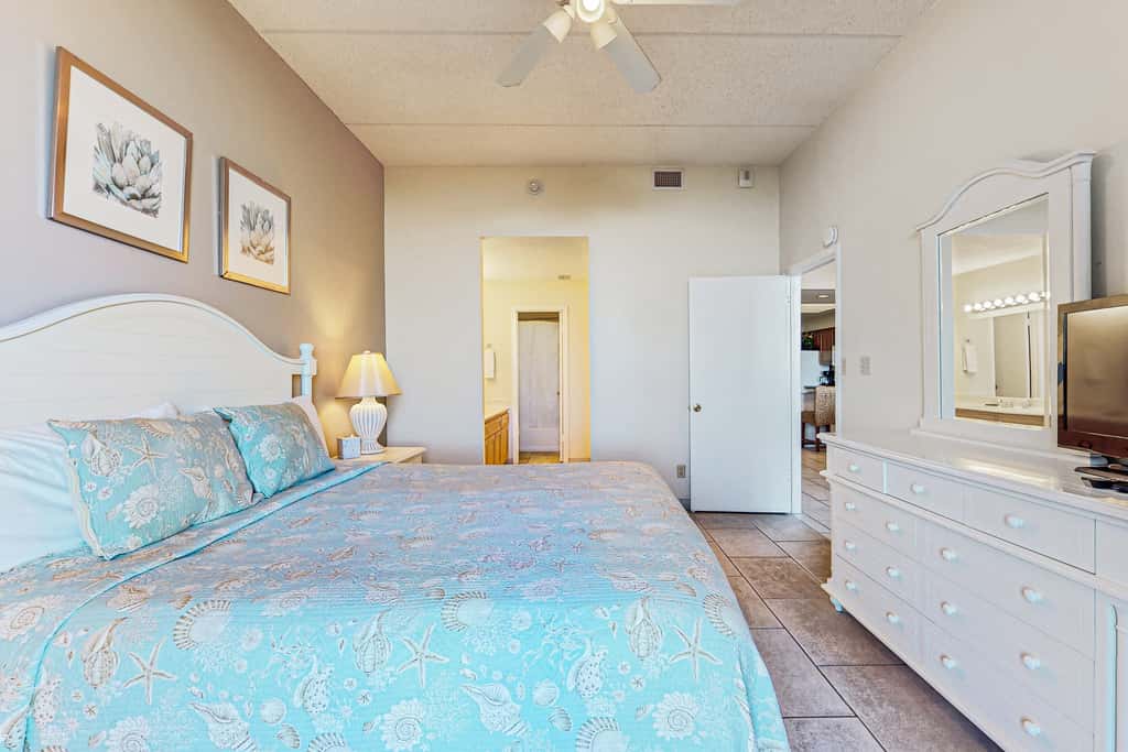 Resort 2BR w/ Patio, Perks: Suntide III - Unit 104