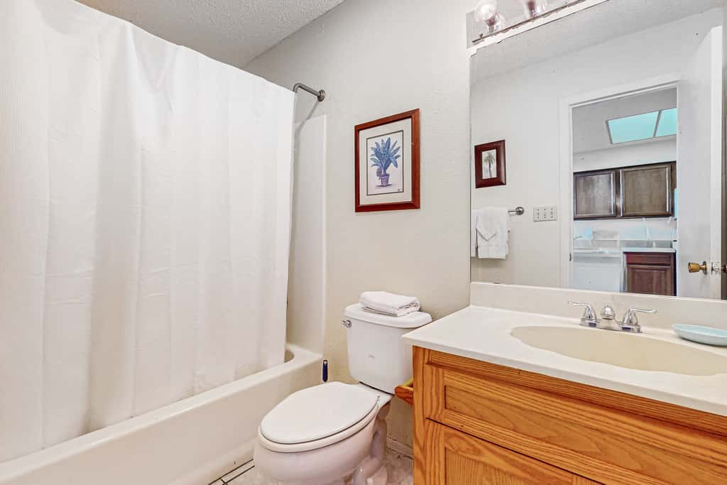 Resort 2BR w/ Patio, Perks: Suntide III - Unit 104