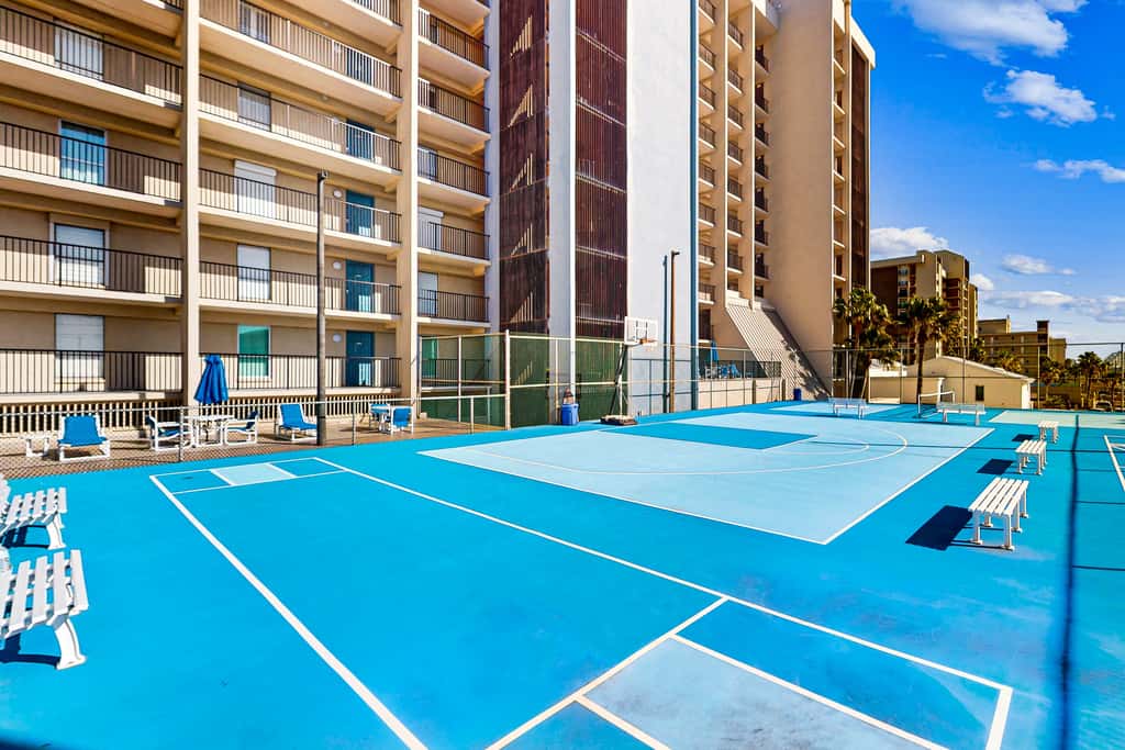 Resort 2BR w/ Patio, Perks: Suntide III - Unit 104