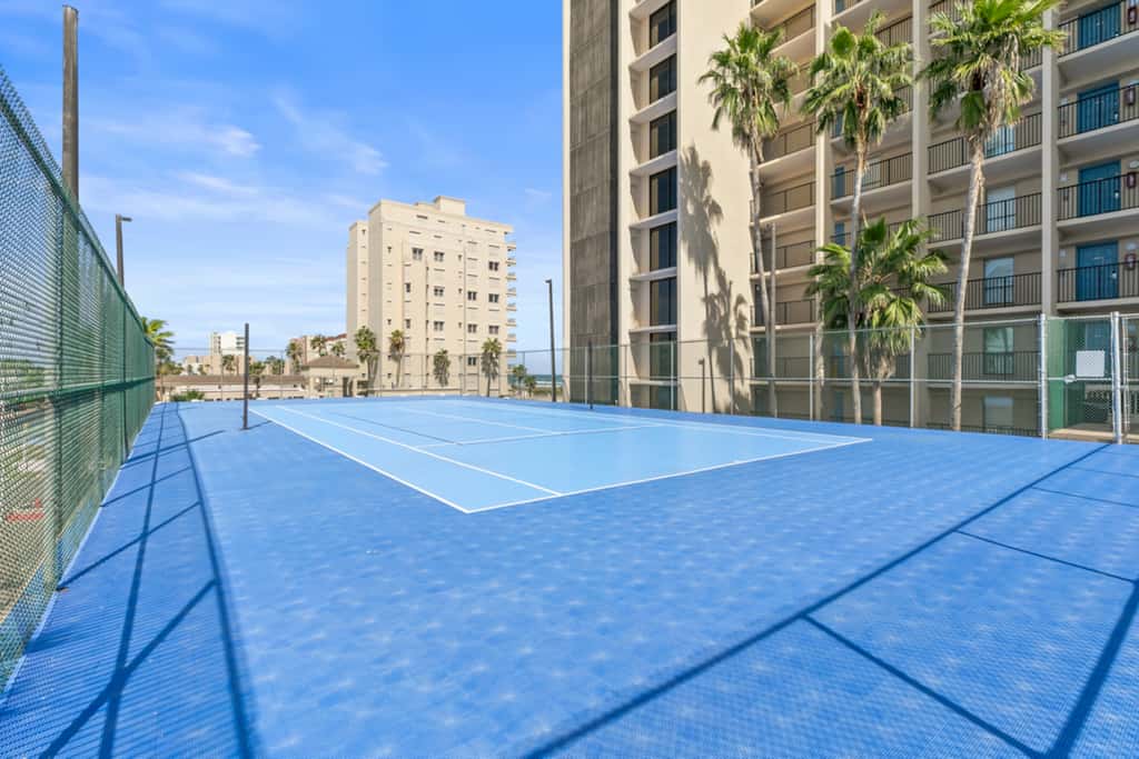 Resort 2BR w/ Patio, Perks: Suntide III - Unit 104