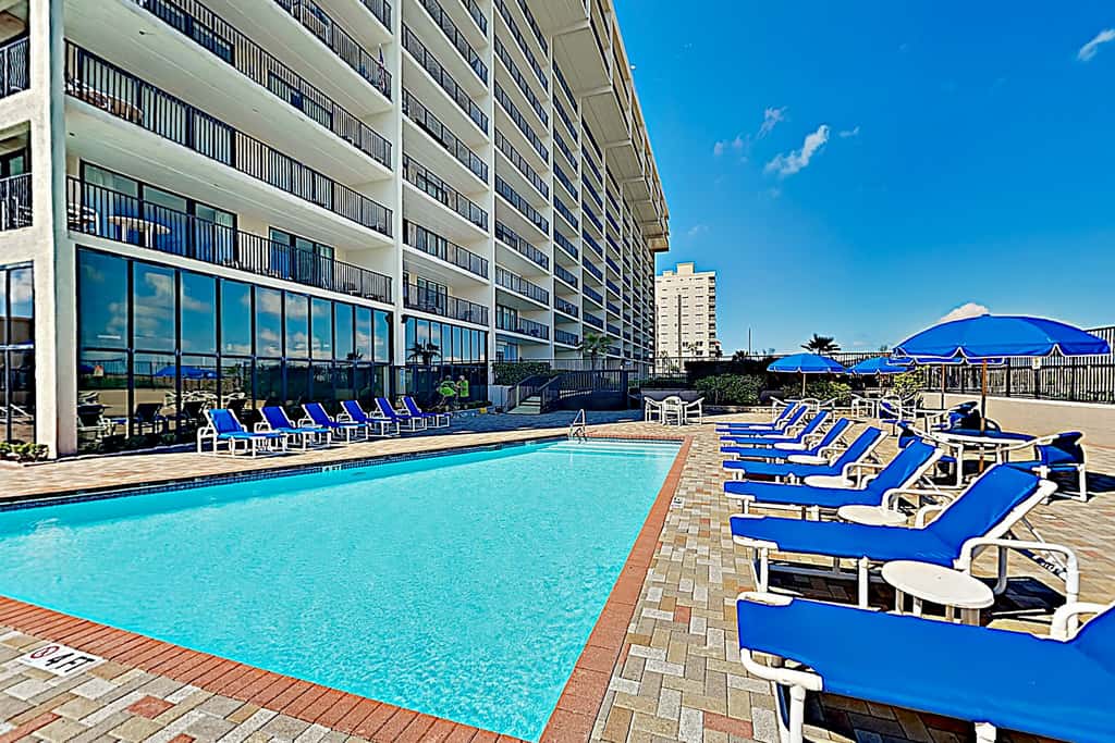 Resort 2BR w/ Patio, Perks: Suntide III - Unit 104