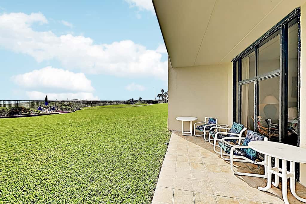2BR w/ Patio, Luxury Perks: Suntide III - Unit 102
