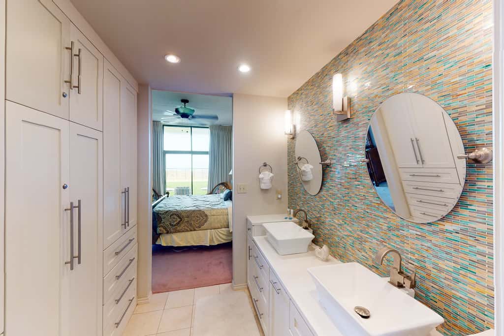 2BR w/ Patio, Luxury Perks: Suntide III - Unit 102