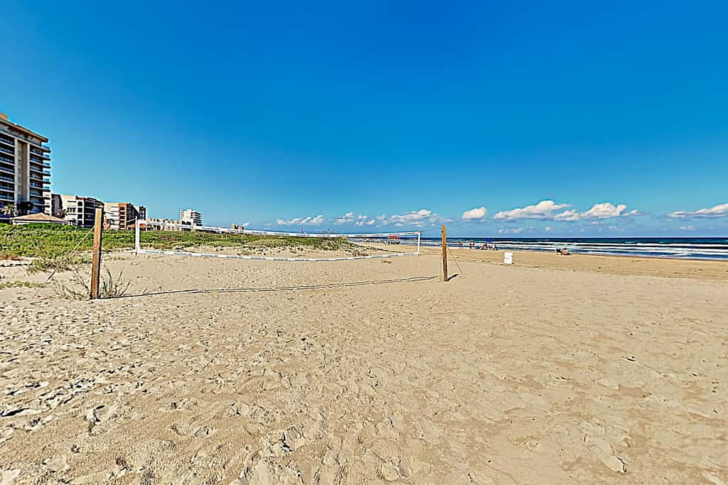 2BR w/ Patio, Luxury Perks: Suntide III - Unit 102