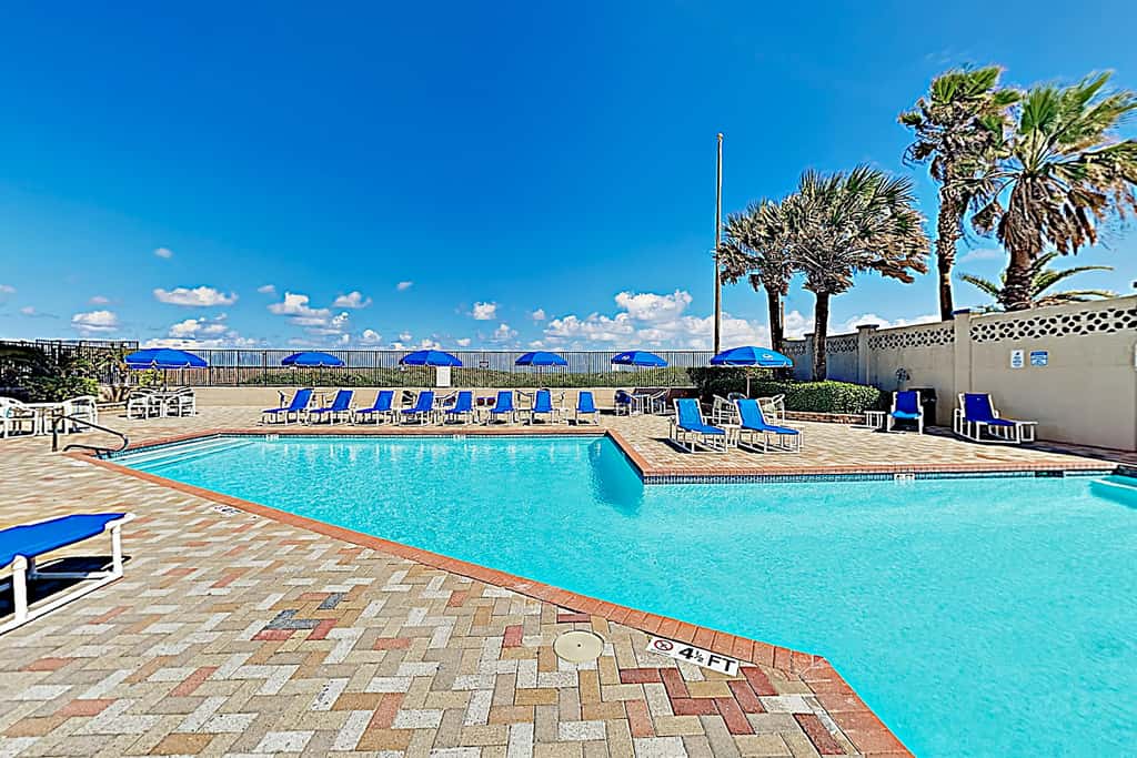 2BR w/ Patio, Luxury Perks: Suntide III - Unit 102