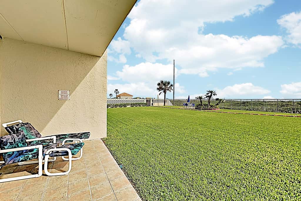 2BR w/ Patio, Luxury Perks: Suntide III - Unit 102