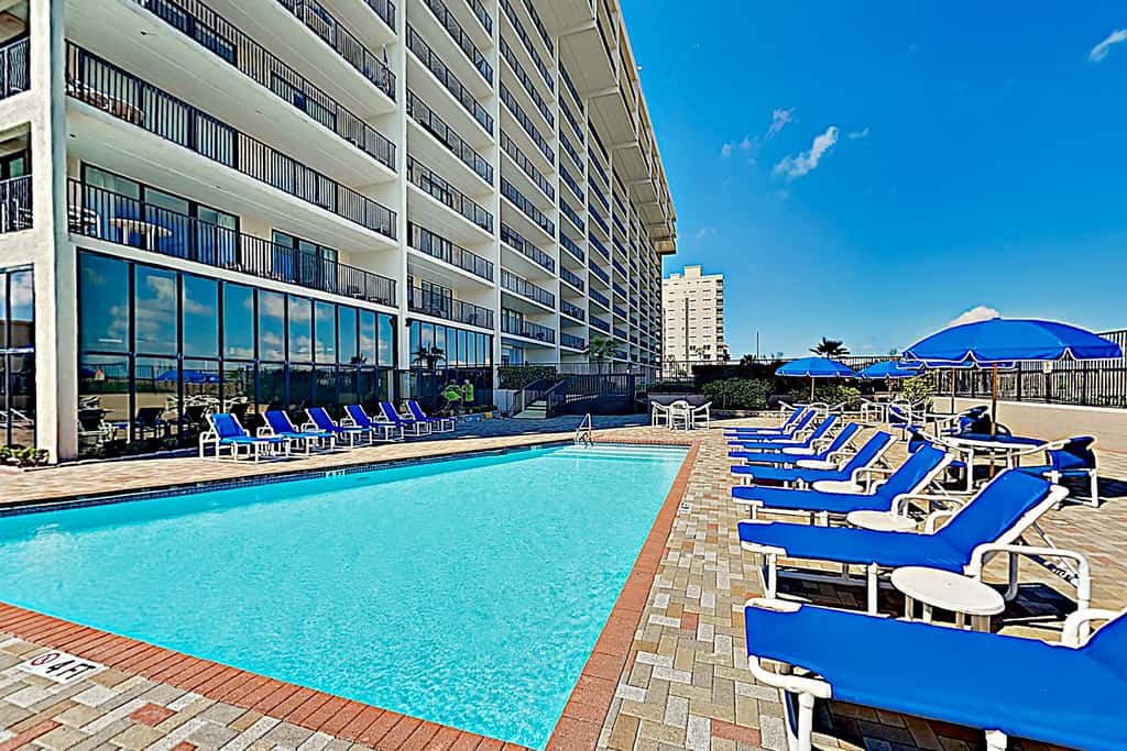 2BR w/ Patio, Luxury Perks: Suntide III - Unit 102