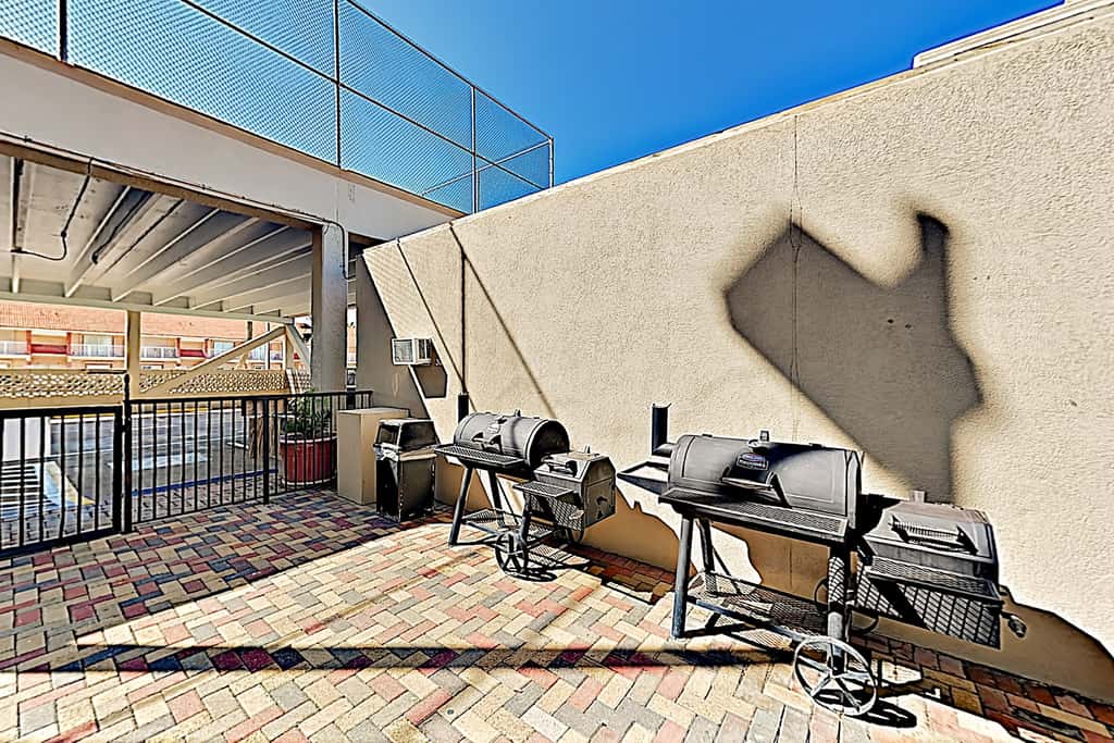 2BR w/ Patio, Luxury Perks: Suntide III - Unit 102