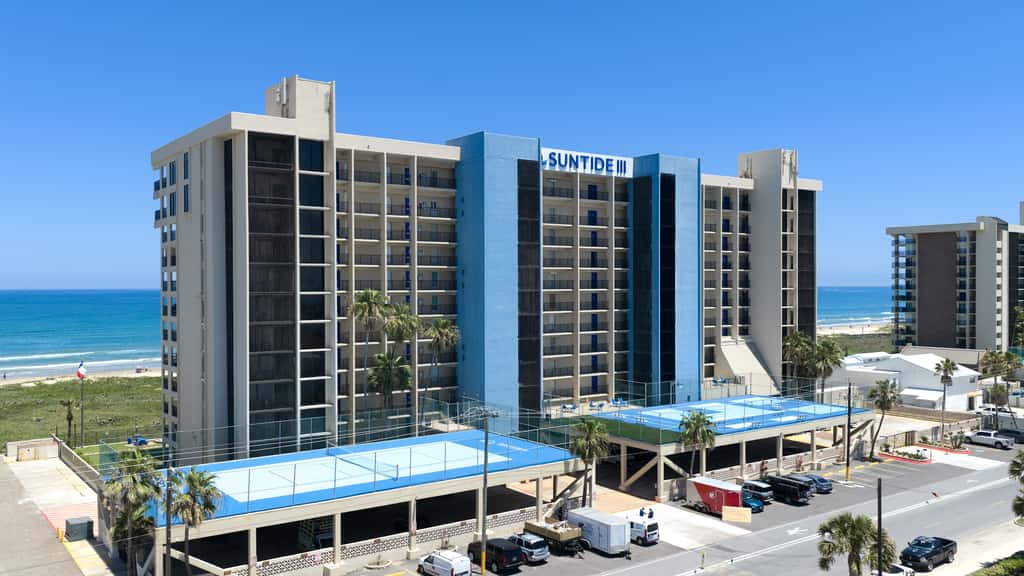 2BR w/ Patio, Luxury Perks: Suntide III - Unit 102
