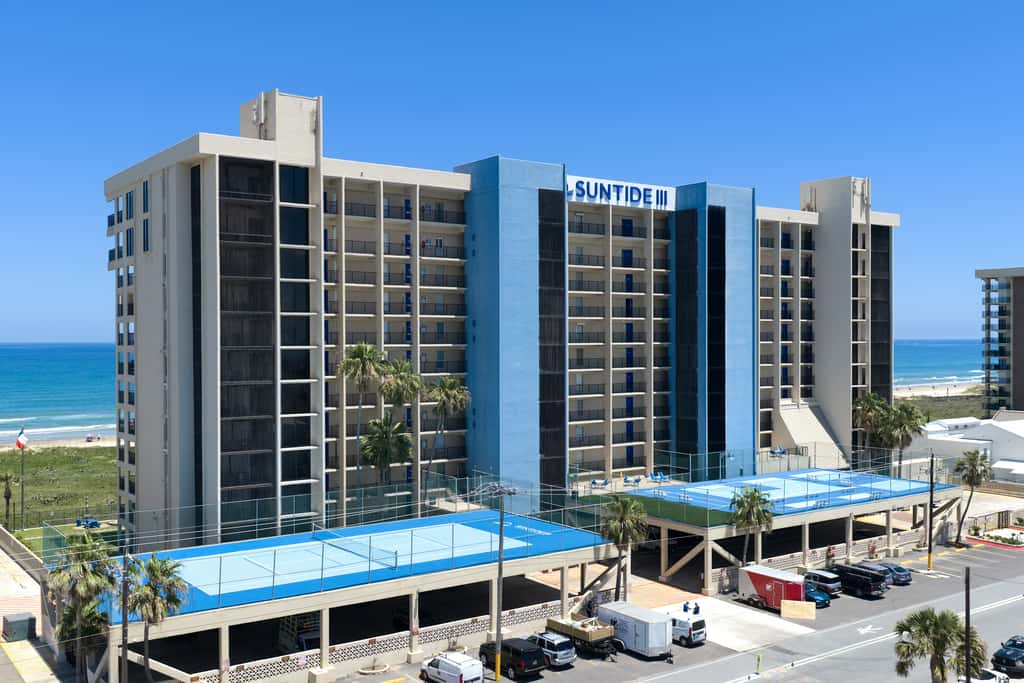 2BR w/ Patio, Luxury Perks: Suntide III - Unit 102