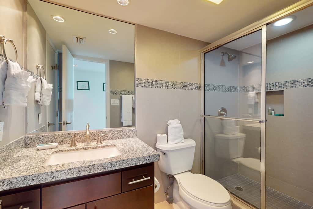 All-Suite Coastal Retreat: Suntide III - Unit 405