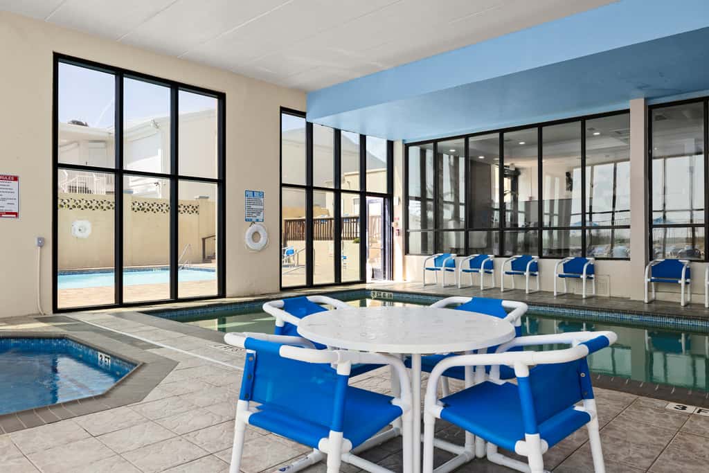 All-Suite Coastal Retreat: Suntide III - Unit 405