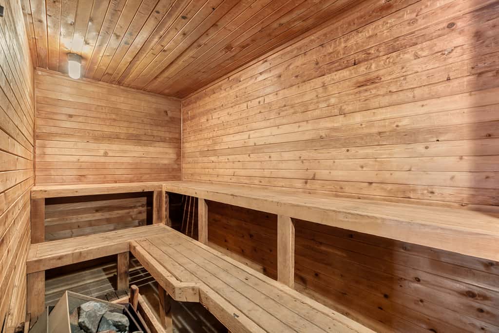 All-Suite Coastal Retreat: Suntide III - Unit 405