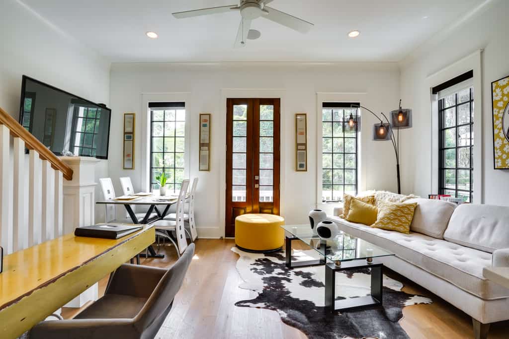 Lovely Mt Pleasant Townhouse w/ Central Location!