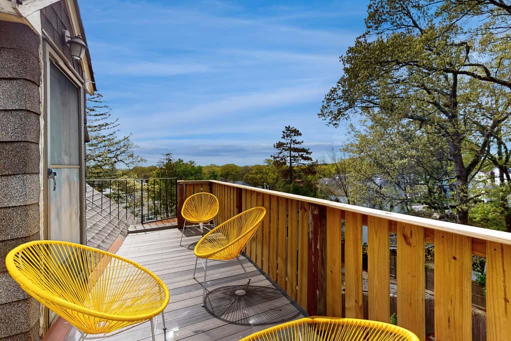 3 Mi to Franklin Park Zoo! Bright Residential Stay